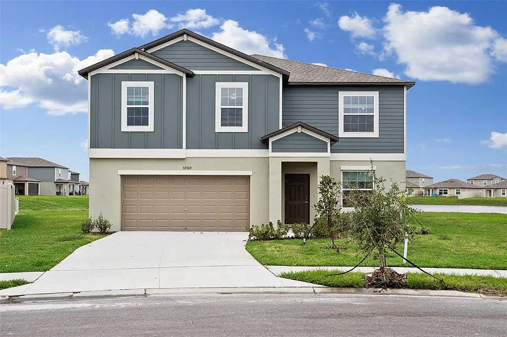 6 bed, 3.0 bath, 3092 sqft, $3,395 — Photo 3