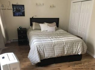 71 Charter St APT 2R, Boston, MA 02113