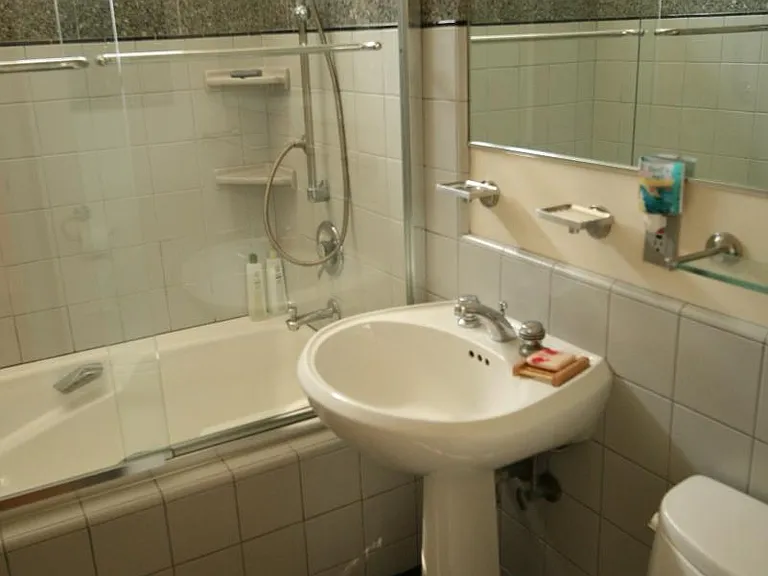 Bathroom 2