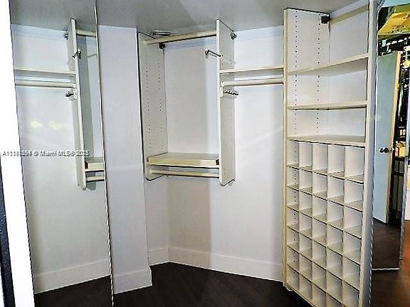 4th image of 3400 NE 192nd St APT 511