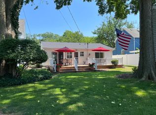 616 Lions Park Dr, Saint Joseph, MI 49085