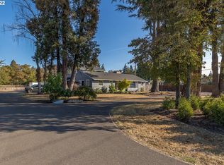 949 Country Club Rd, Eugene, OR 97401