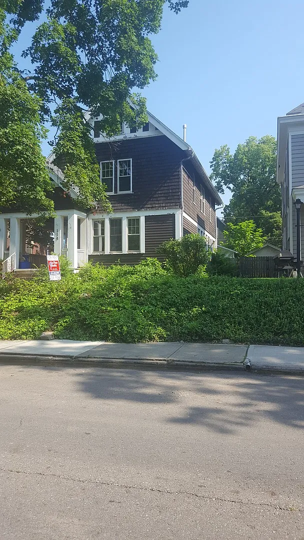 158 Northwood Ave — Photo 2