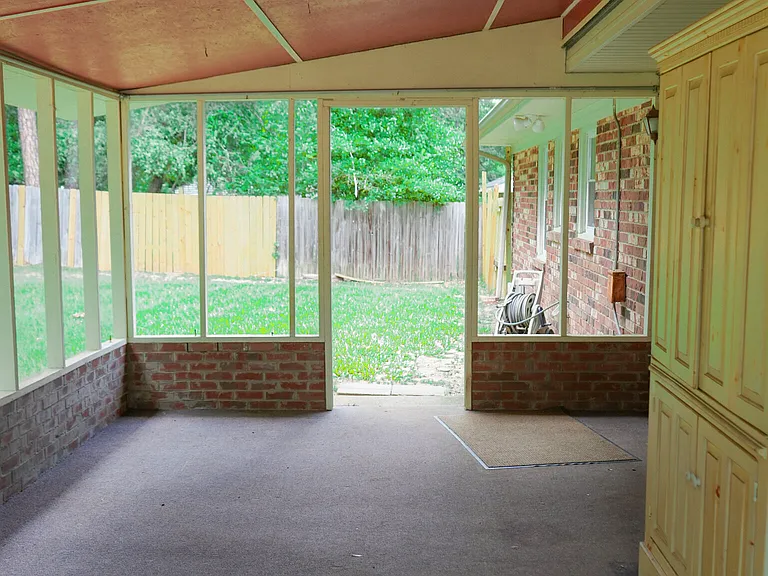 307 Pinewood Dr — Photo 30