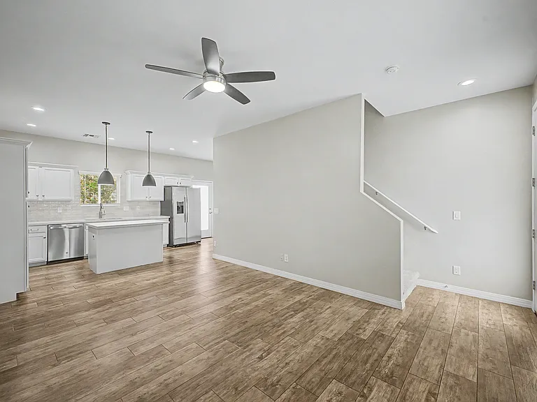 3010 N 37th St #4 — Photo 3