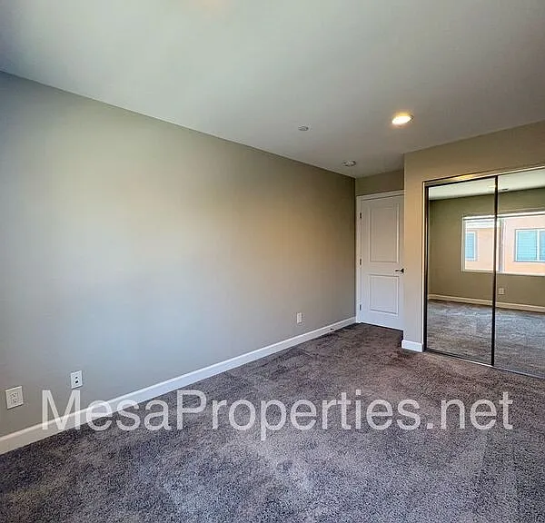 16408 Valencia Ave #311 — Photo 67