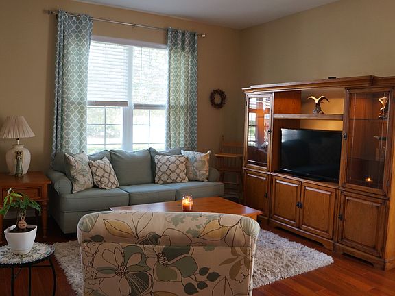 4th image of 820 Eagle Vista Way