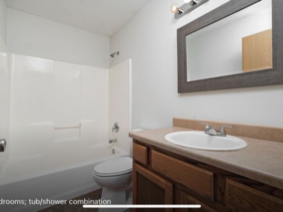 4th image of 3264 E Jamestown St