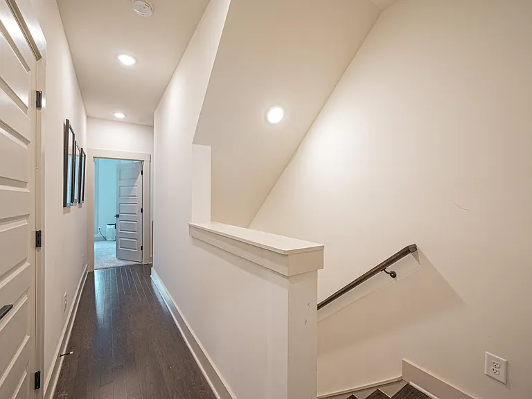 1112 Wesley Terrace Ave — Photo 11