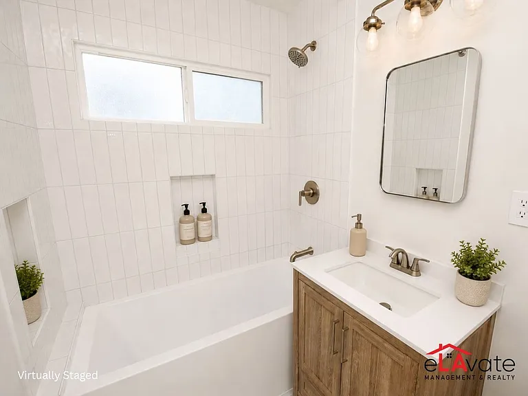 14115 Gilmore St #2 — Photo 16
