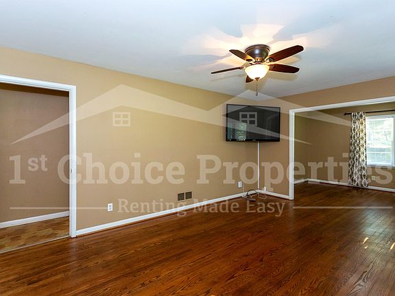 4th image of 2050 Pinehurst Dr