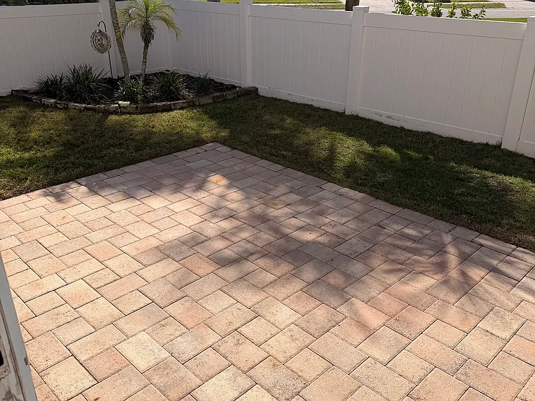 4208 Northampton Dr — Photo 32