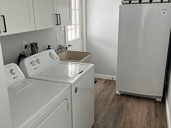 5th image of 20 Fort Cherry Rd