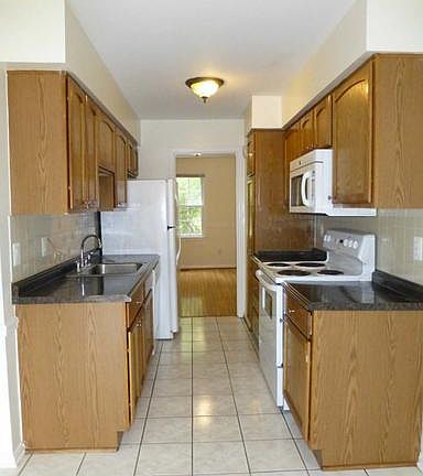 4th image of 4515 Pinecrest Heights Dr