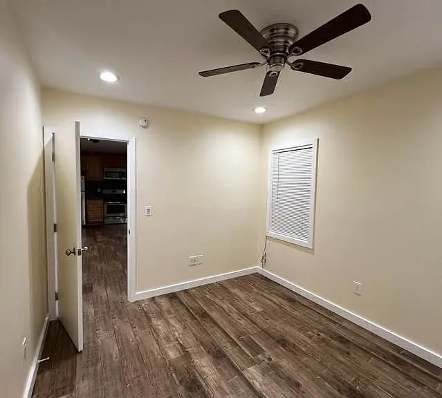 6401 S Victoria Ave — Photo 10