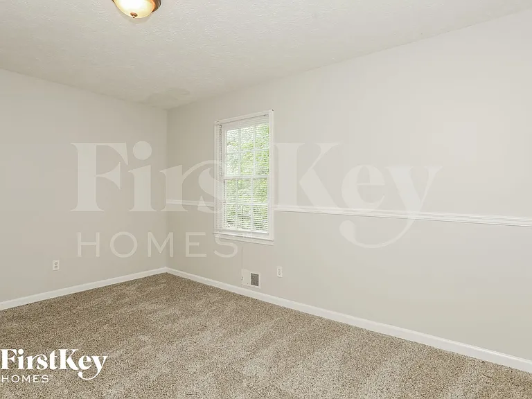 173 Shady Lane Cir — Photo 9
