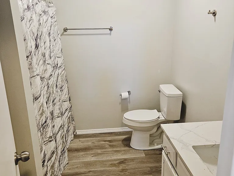 405 W Cherokee Dr — Photo 8