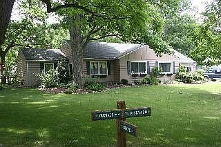 1st image of 4106 N Vineyard Dr