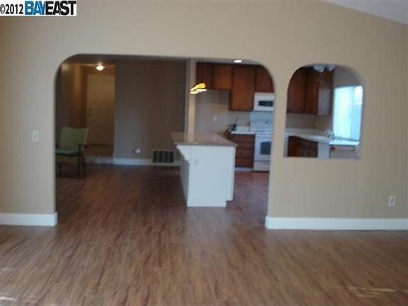 3rd image of 591 Everglades Ln