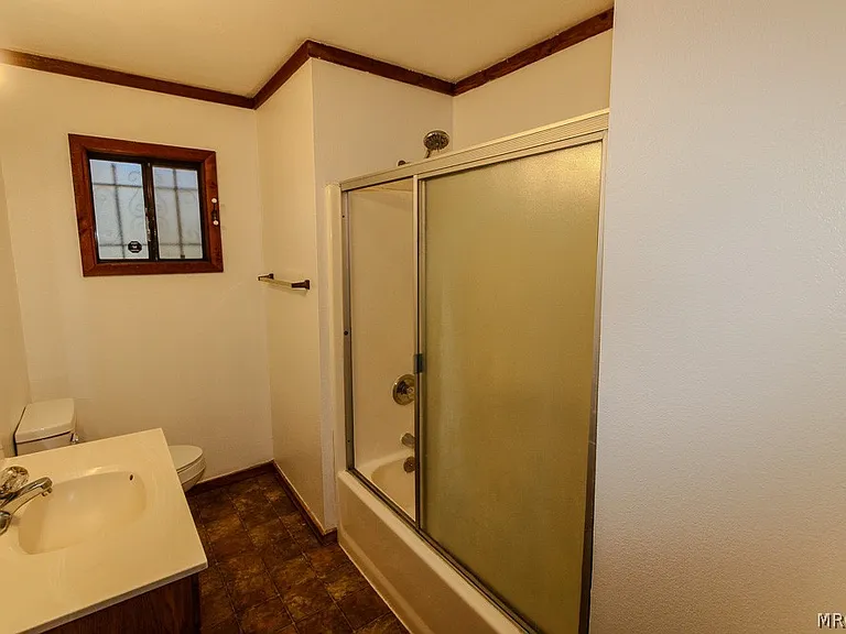 376 Santa Barbara Ave — Photo 11