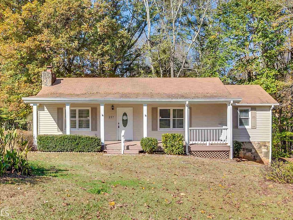 1st image of 237 Holly Creek Way