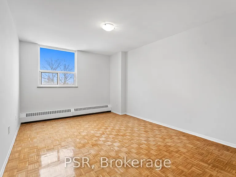 105 Rowena Dr #204 — Photo 13