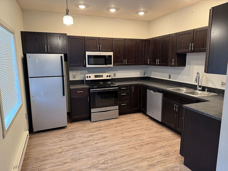 1st image of 458 N Creek Dr #208