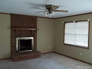 5th image of 2301 Woodfield Cir #22