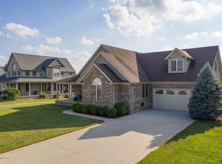 226 Willowshore Dr, Scottsburg, IN 47170