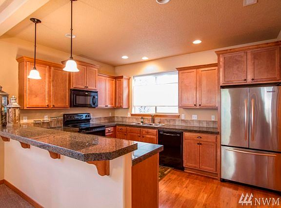 2nd image of 615 NE 85th Cir