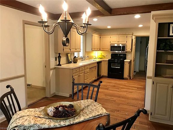 2nd image of 2443 Purdue Cir NW