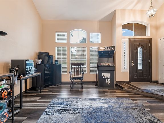 5th image of 2673 Ridgewater Cir