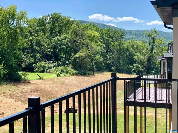 132 Junction Ln, Charlottesville, VA 22902