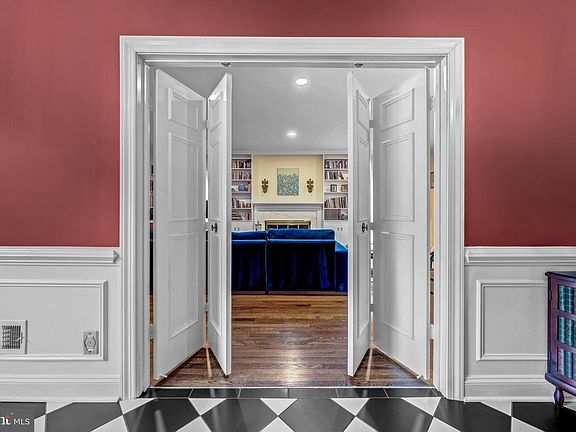 5th image of 1502 Highwood Dr