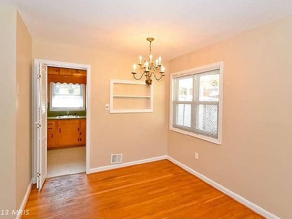4th image of 6125 Hillview Ave