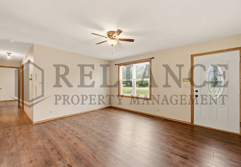 516 N Lakeside Dr — Photo 18