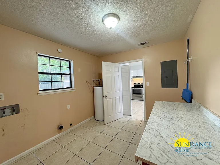 310 Evergreen Dr — Photo 13
