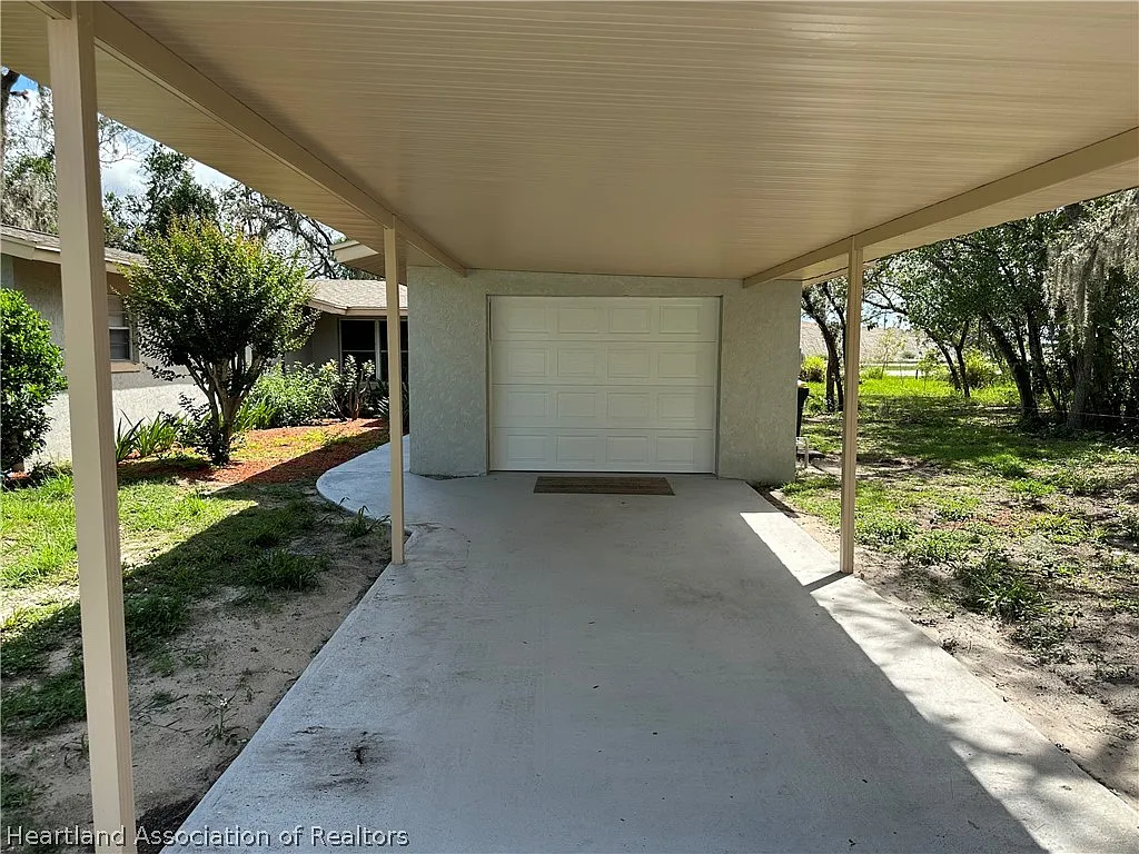 3 bed, 2.0 bath, 1365 sqft, $1,700 — Photo 2