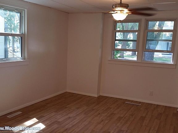 4th image of 328 N College Ave