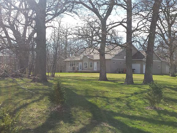 3rd image of 413 Maust Way