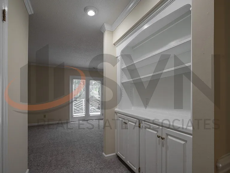 3117 Coachmans Way — Photo 6