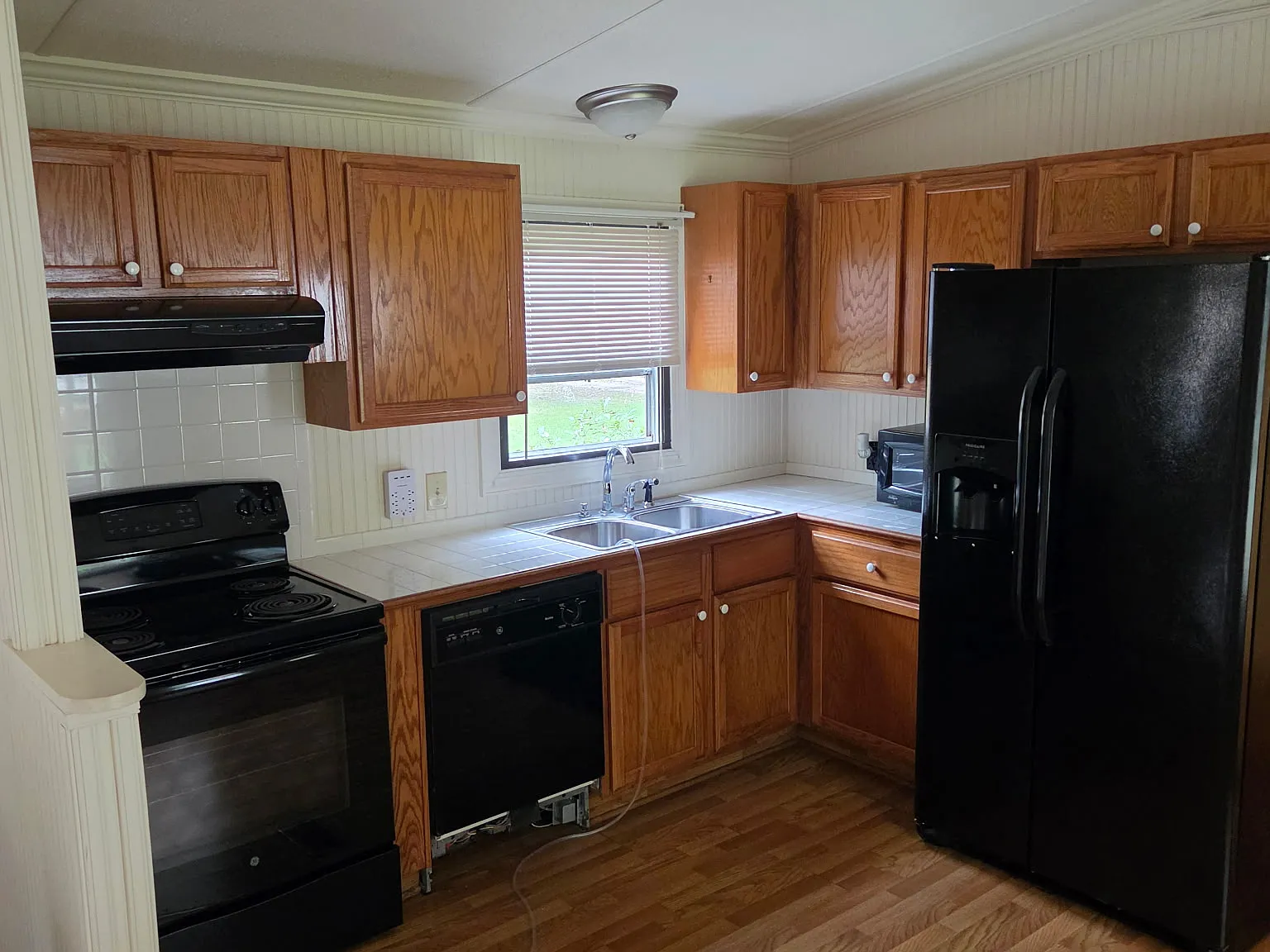 3 bed, $1,400 — Photo 3