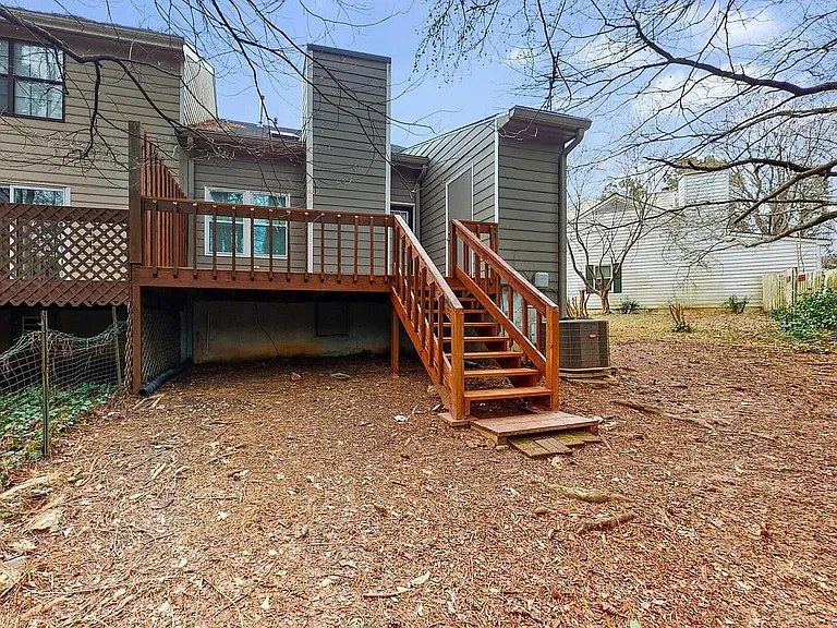 1011 Travelers Trl NW — Photo 3