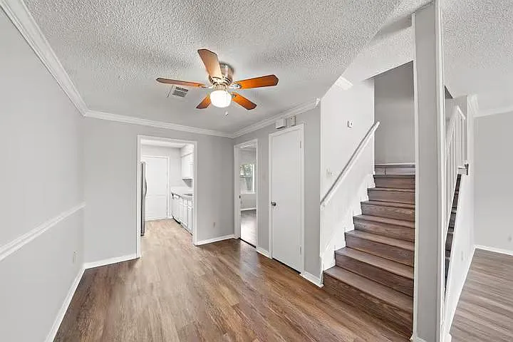 2 bed, 2.0 bath, 1650 sqft, $1,139 — Photo 3