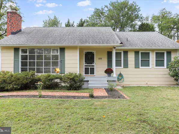 102 Webhannet Dr, Charles Town, WV 25414