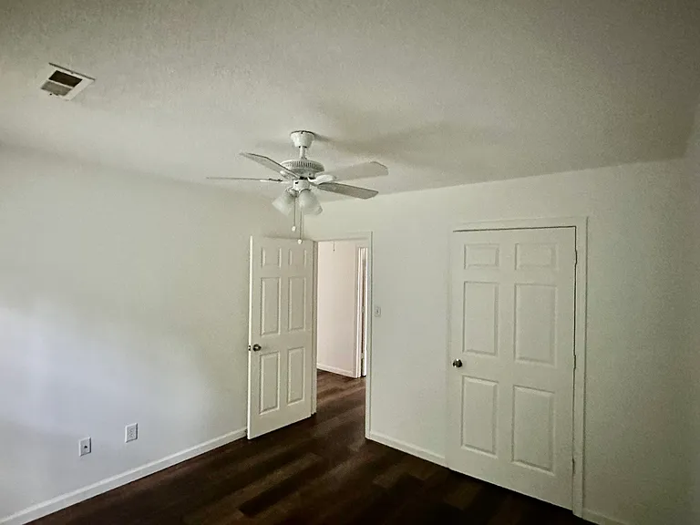 125 Evvalane Dr — Photo 16