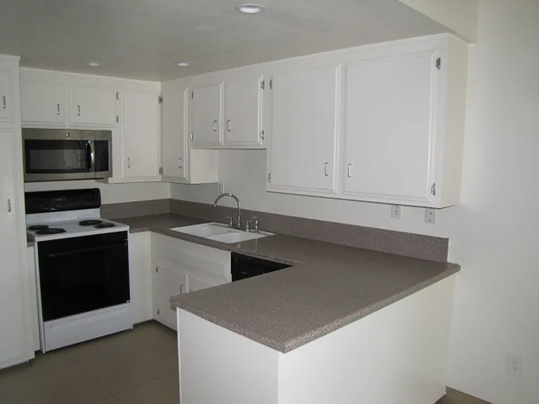 316-356 W. Meda Ave. Glendora CA. 91741 — Photo 9