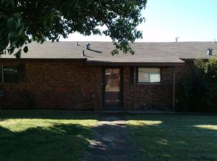 301 E 9th St, Anton, TX 79313