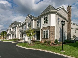 321 Grove St E #2, Westfield, NJ 07090