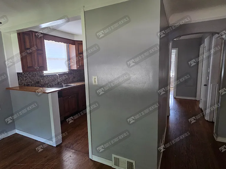 23745 Oak St — Photo 12